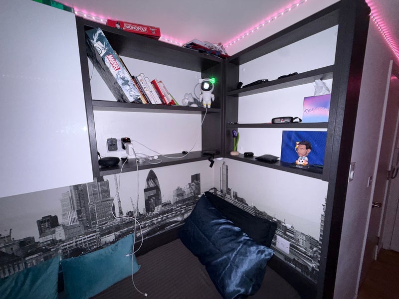 Room Westminster Bridge Road in Greater London