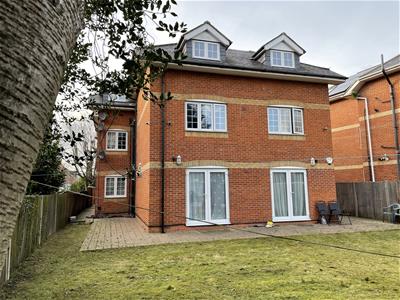 Flat Balfour Road in Greater London