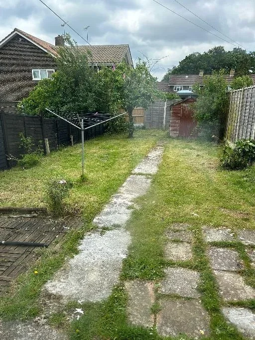 Room Shepherd Close in Crawley
