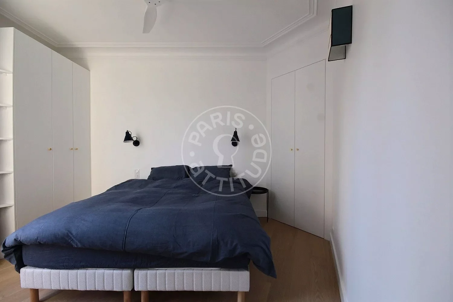 Appartement Rue Salneuve à Paris