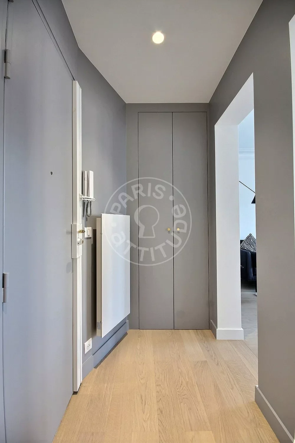 Appartement Rue Salneuve à Paris