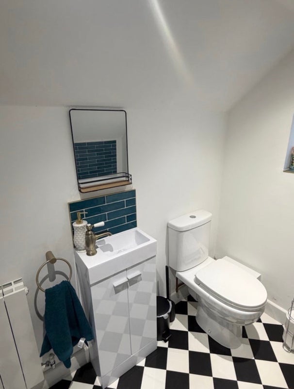 Room Chaworth Road in Gedling
