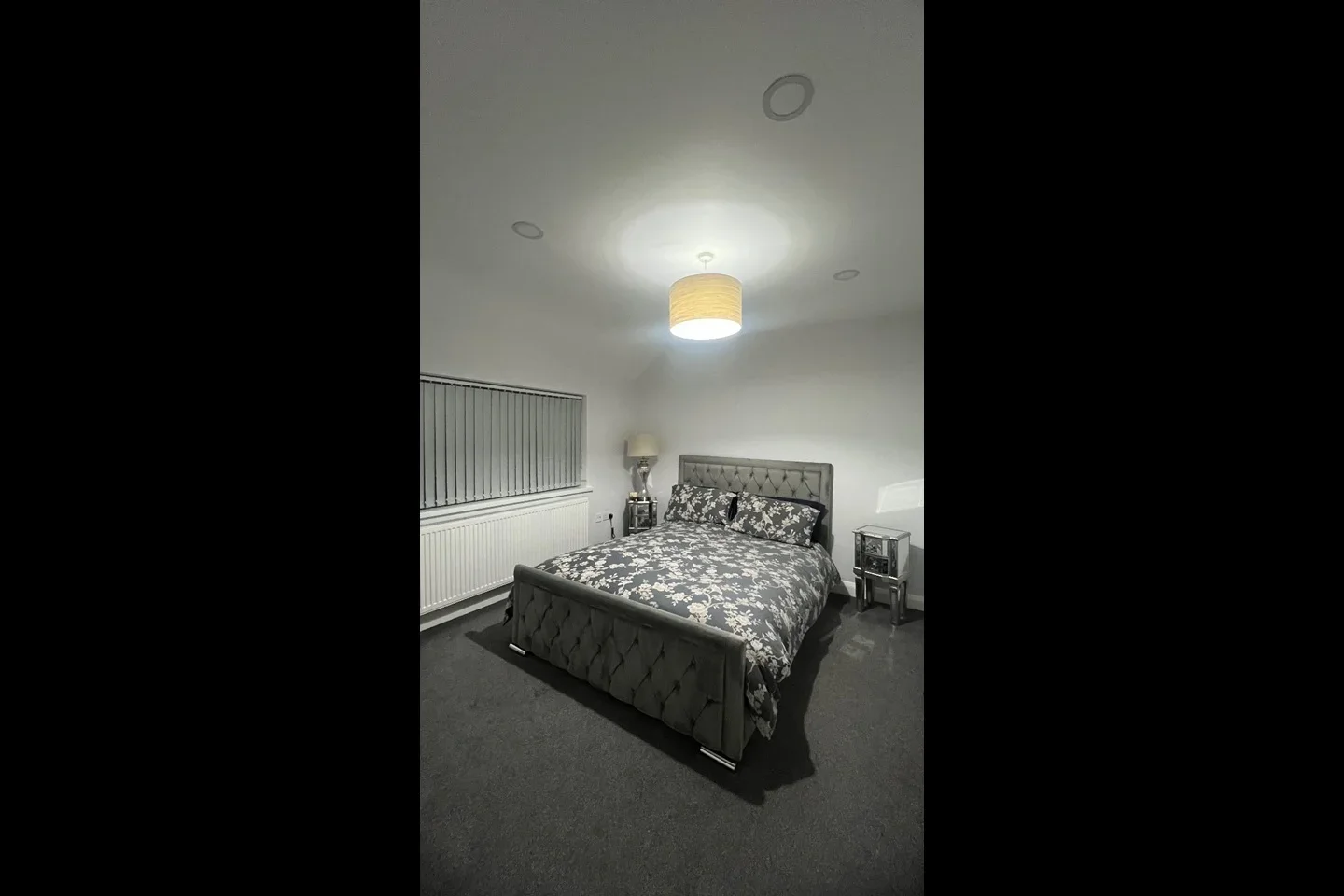 Room Woodland Avenue in Slough