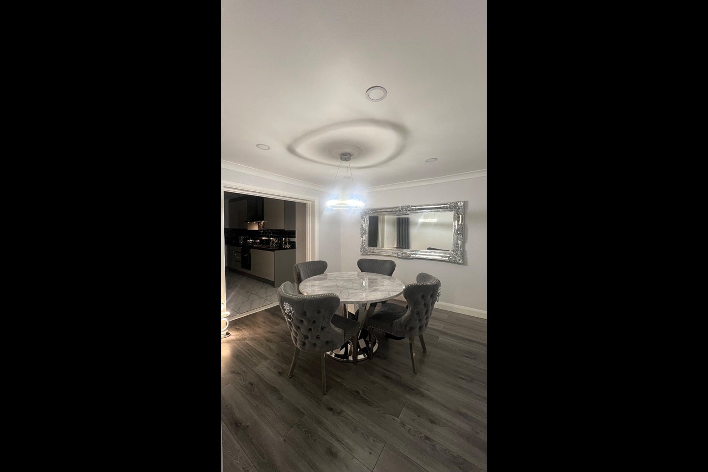 Room Woodland Avenue in Slough