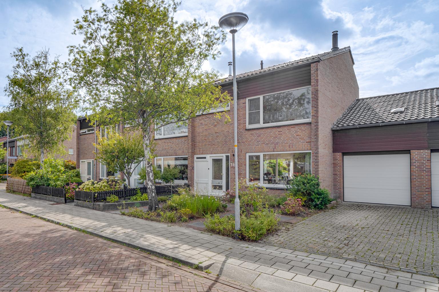 Huis Hulststraat 16 in Noord-Scharwoude