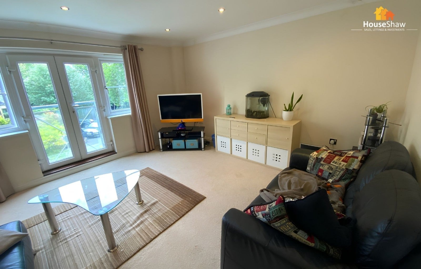 Room Coopers Rise in High Wycombe Community Board