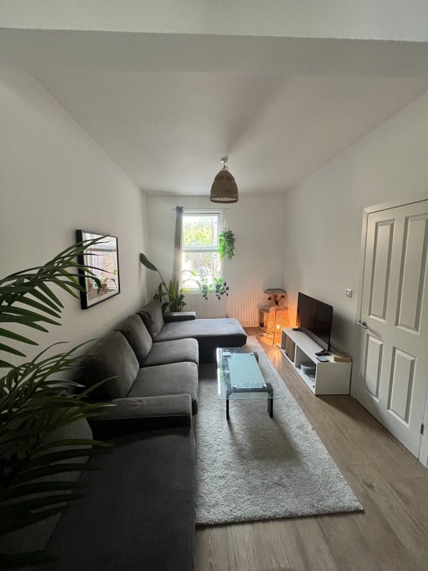 Room Stock Street in Greater London
