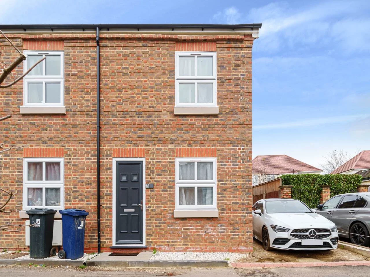 House Bulls Bridge Road in Greater London