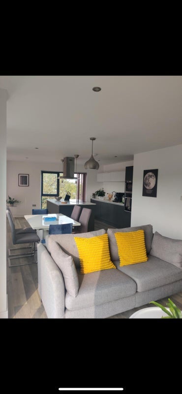 Room Horn Lane in Greater London