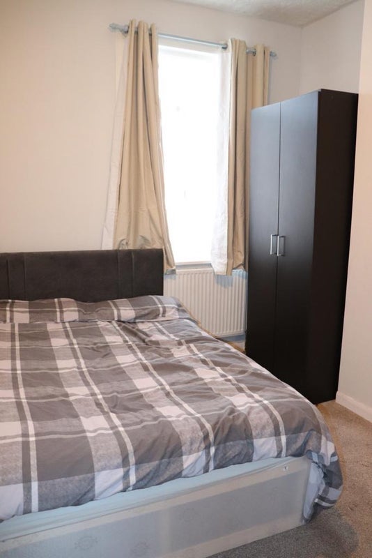 Room Wood Green Road in Birmingham