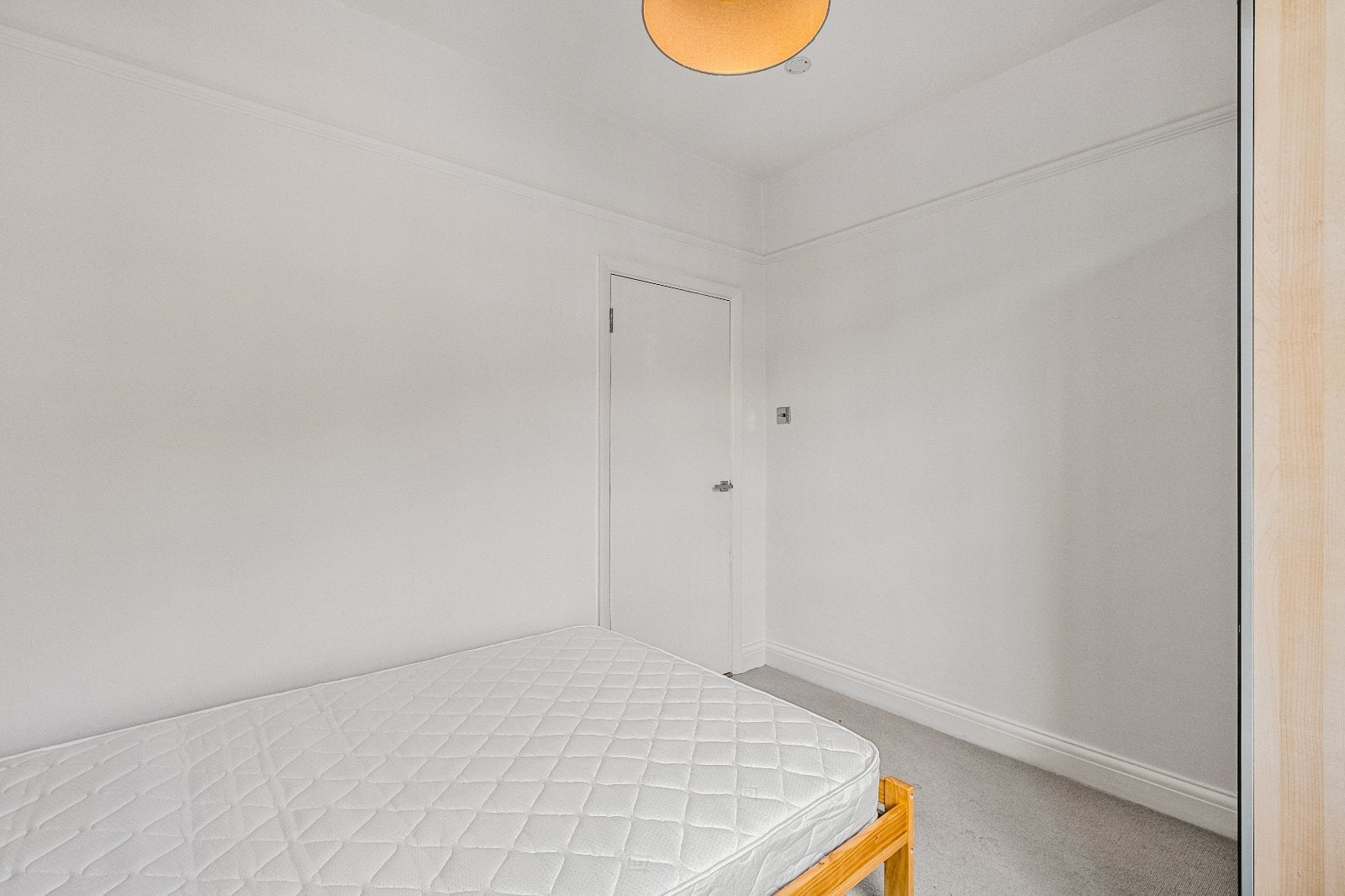 Flat Denbigh Street in City of Westminster