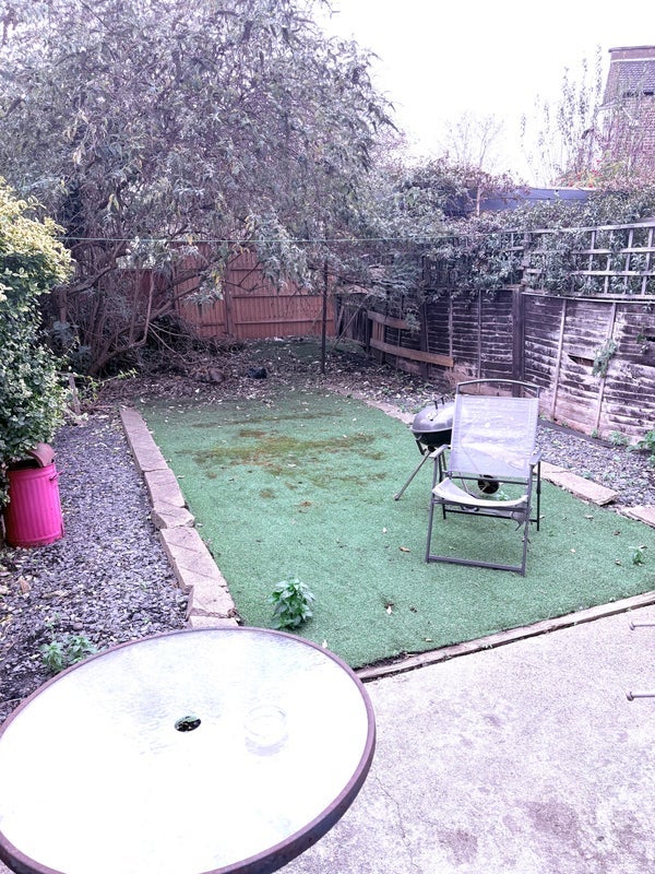 Room Foxberry Road in Greater London