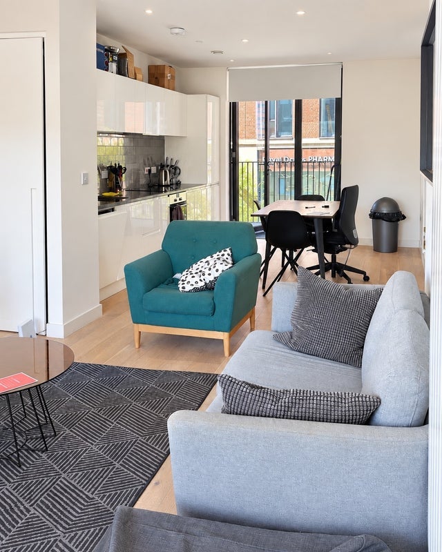 Room Royal Crest Avenue in Greater London