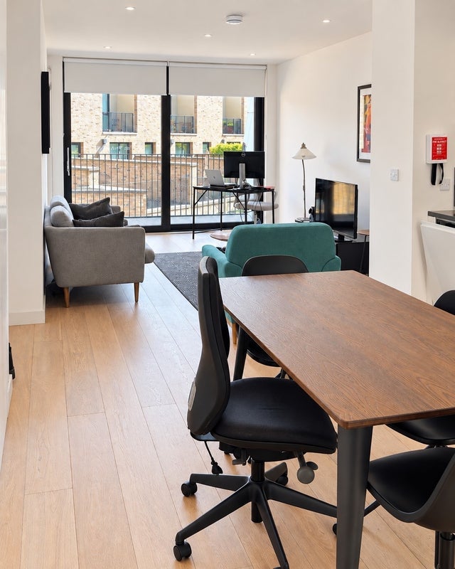 Room Royal Crest Avenue in Greater London