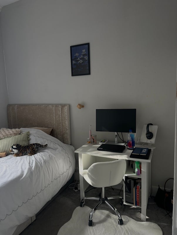 Flat Elgin Avenue in City of Westminster