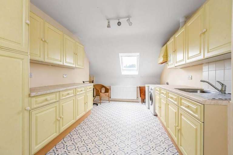 Room Calton Road in City of Edinburgh