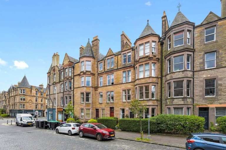 Room Calton Road in City of Edinburgh