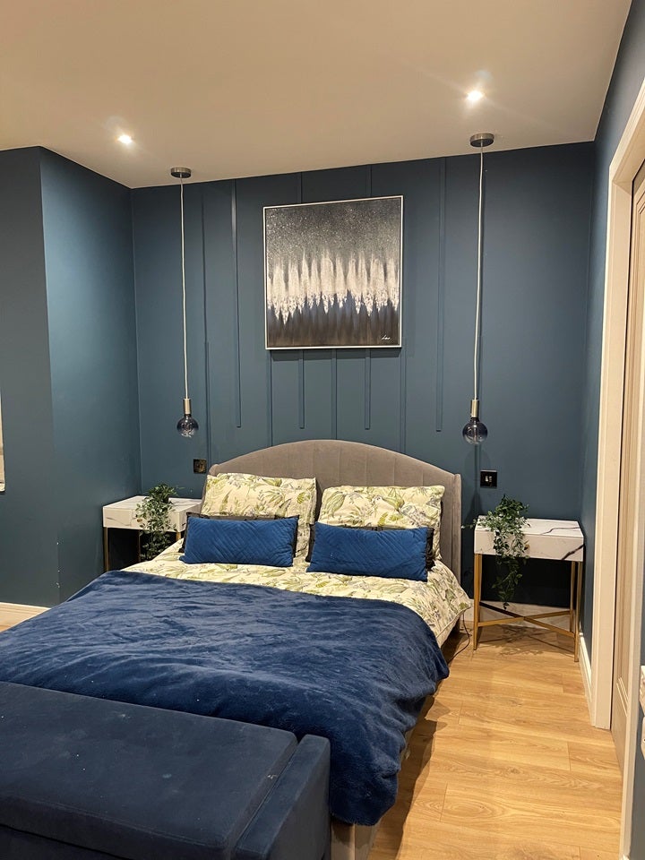 Room District Road in Greater London