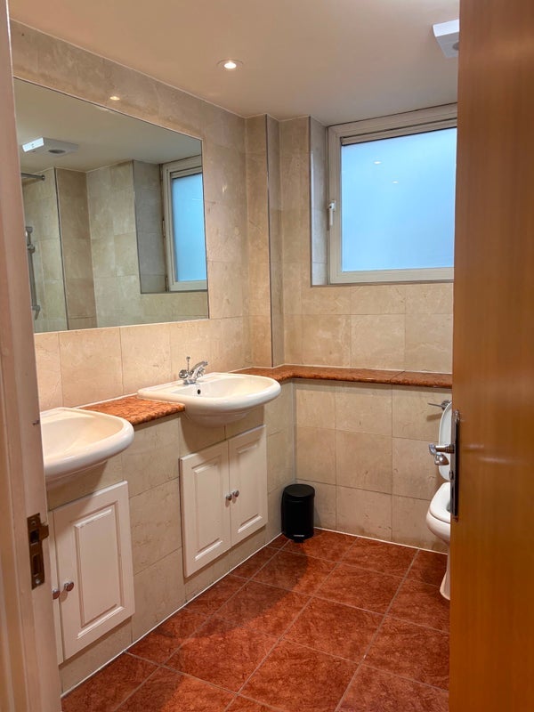 Room Bird Street in City of Westminster