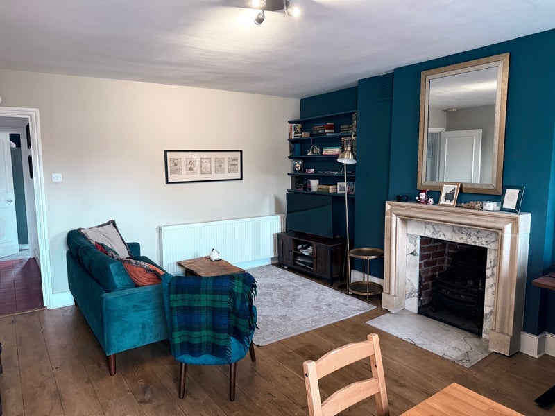 Room Surrey Square in Greater London