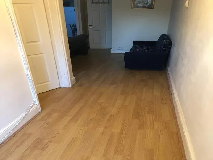 Flat Gordon Road in Greater London