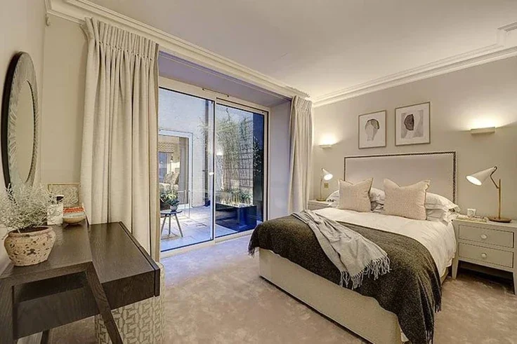 Flat Inverness Terrace in City of Westminster