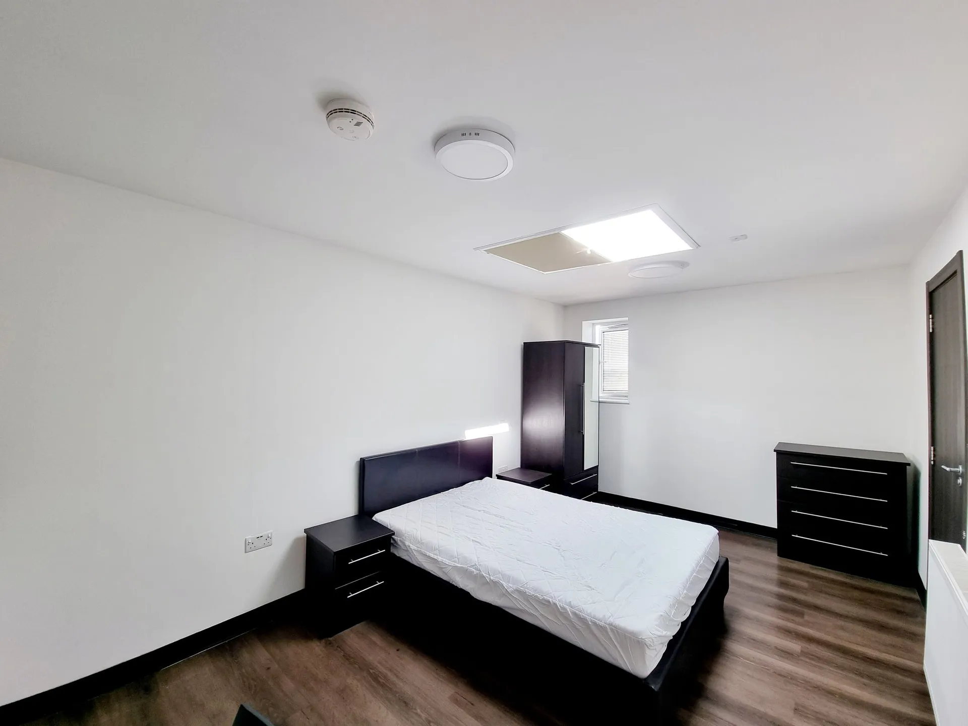 Room Bycroft Street in Greater London