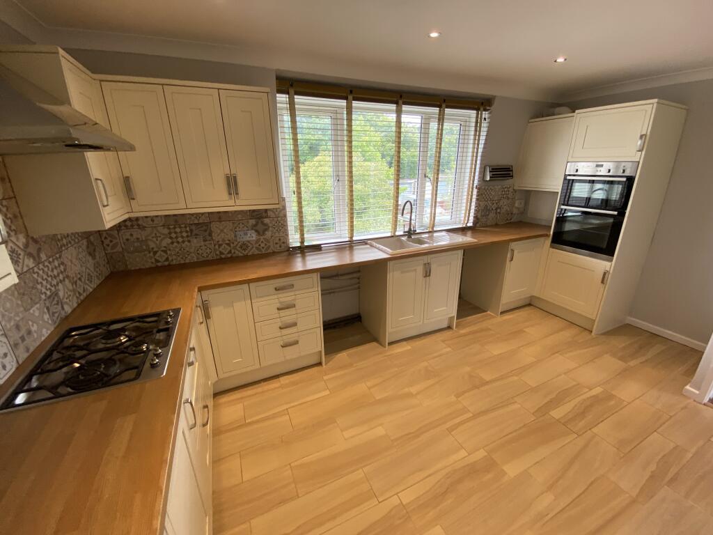 Flat The Village in Dymock