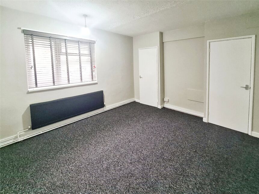 Flat Maplin Road in Southampton