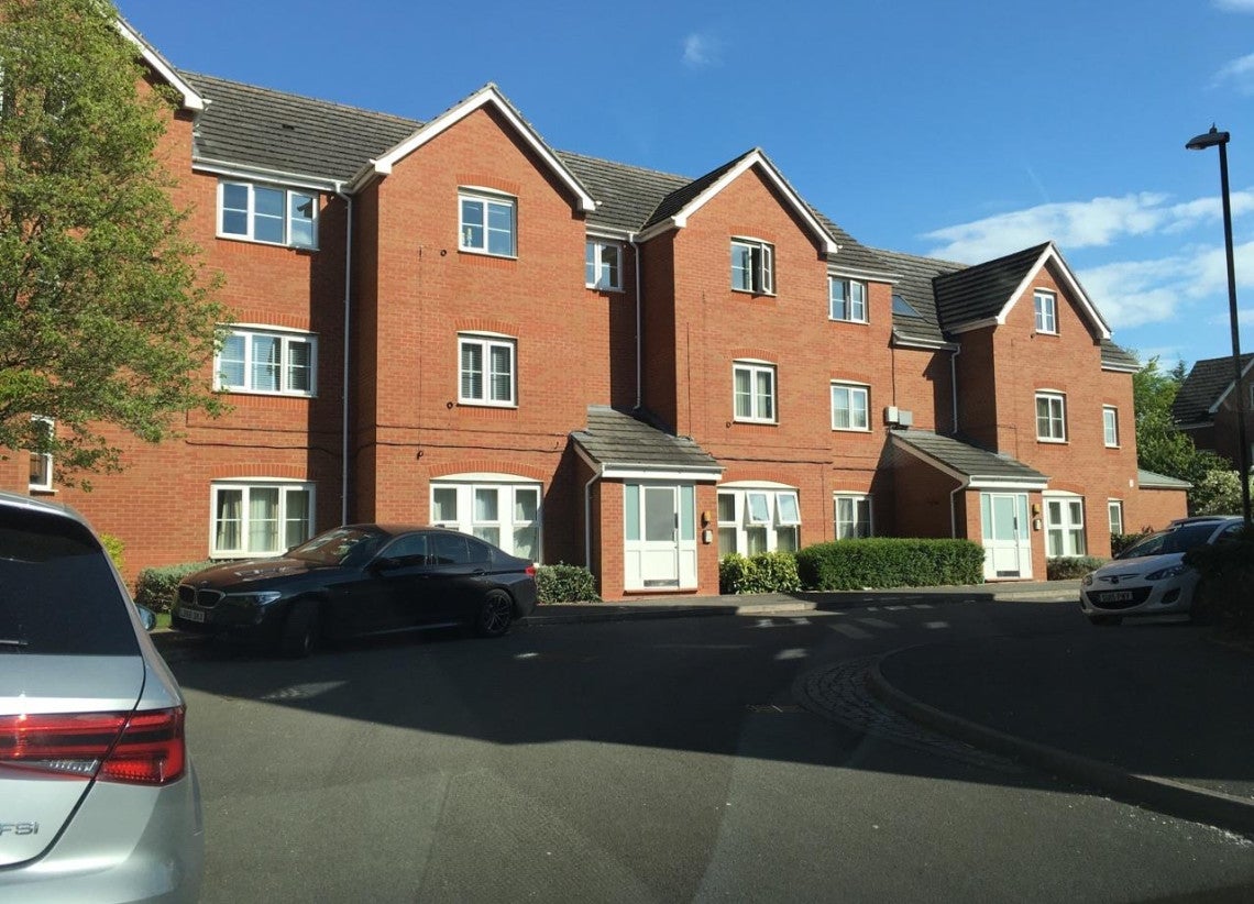 Flat Hickory Close in Coventry