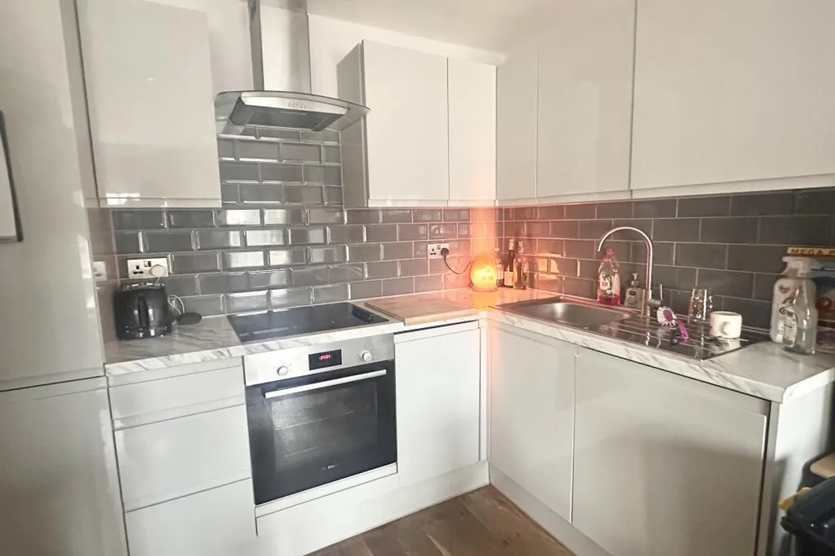 Flat Mitchell Road in Eastleigh