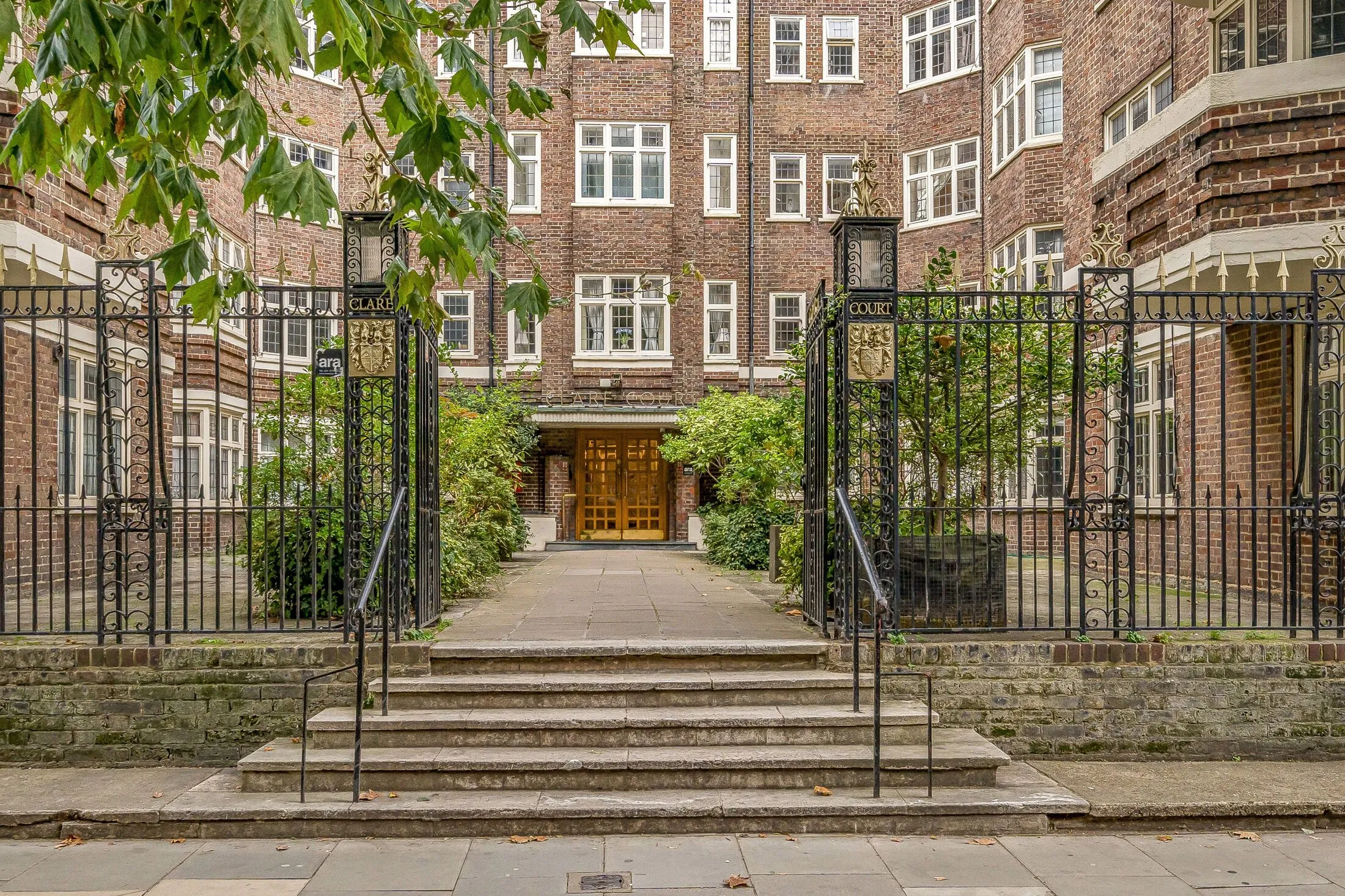 Flat Tavistock Place in Greater London