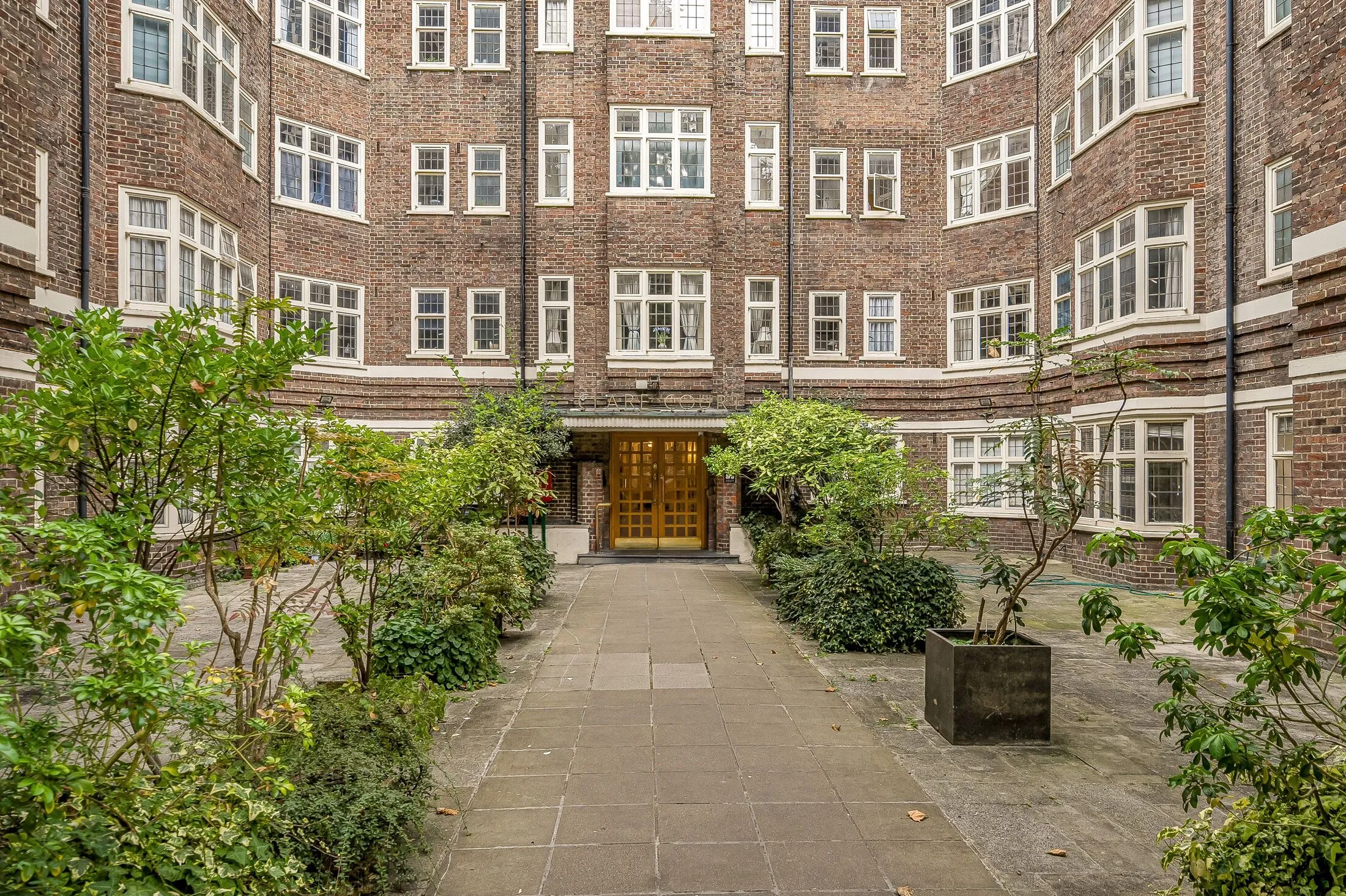 Flat Tavistock Place in Greater London