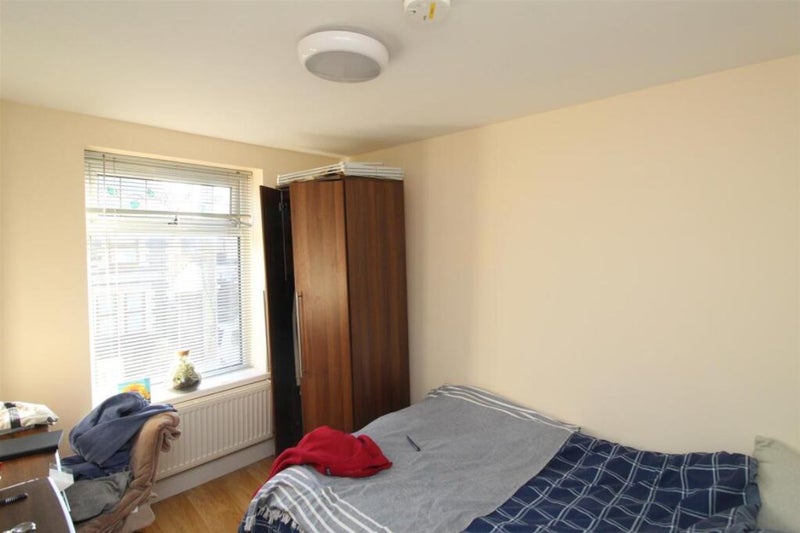 Room Norman Street in Cardiff