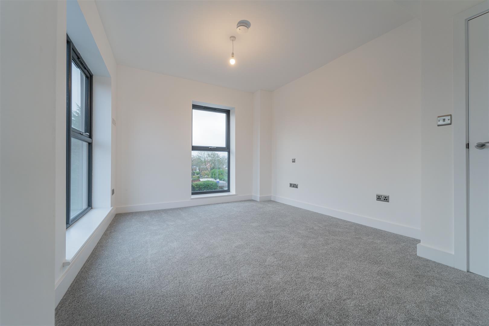 Flat Stratford Road in Shirley
