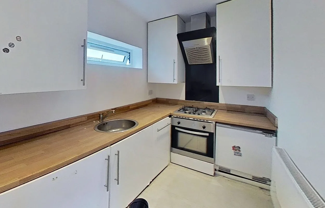 Flat Dagnall Park in Greater London