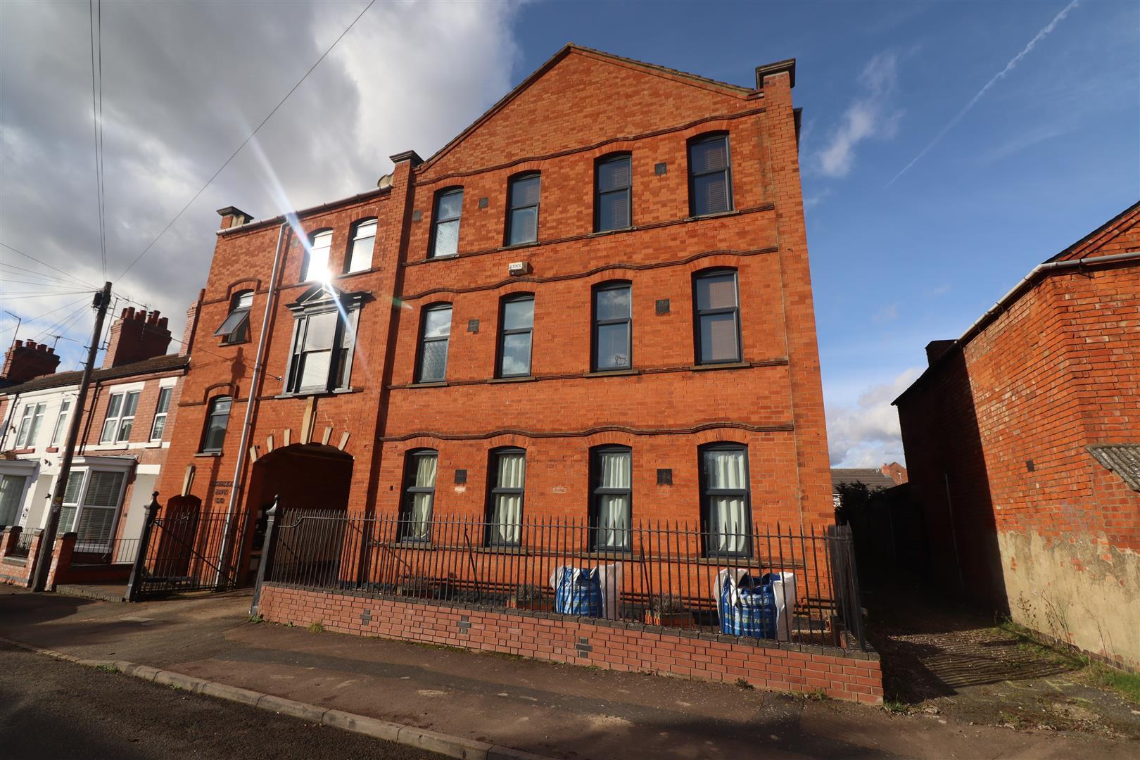 Flat St Edmund's Road in Northampton