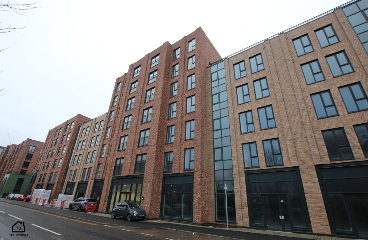 Flat Ordsall Lane in Salford