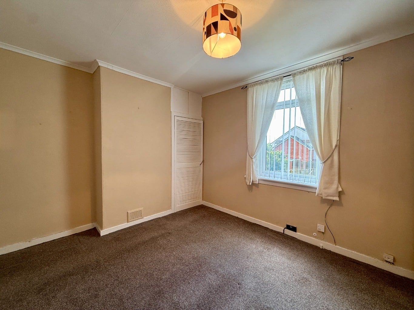 Flat Kilmarnock Road in Crosshouse