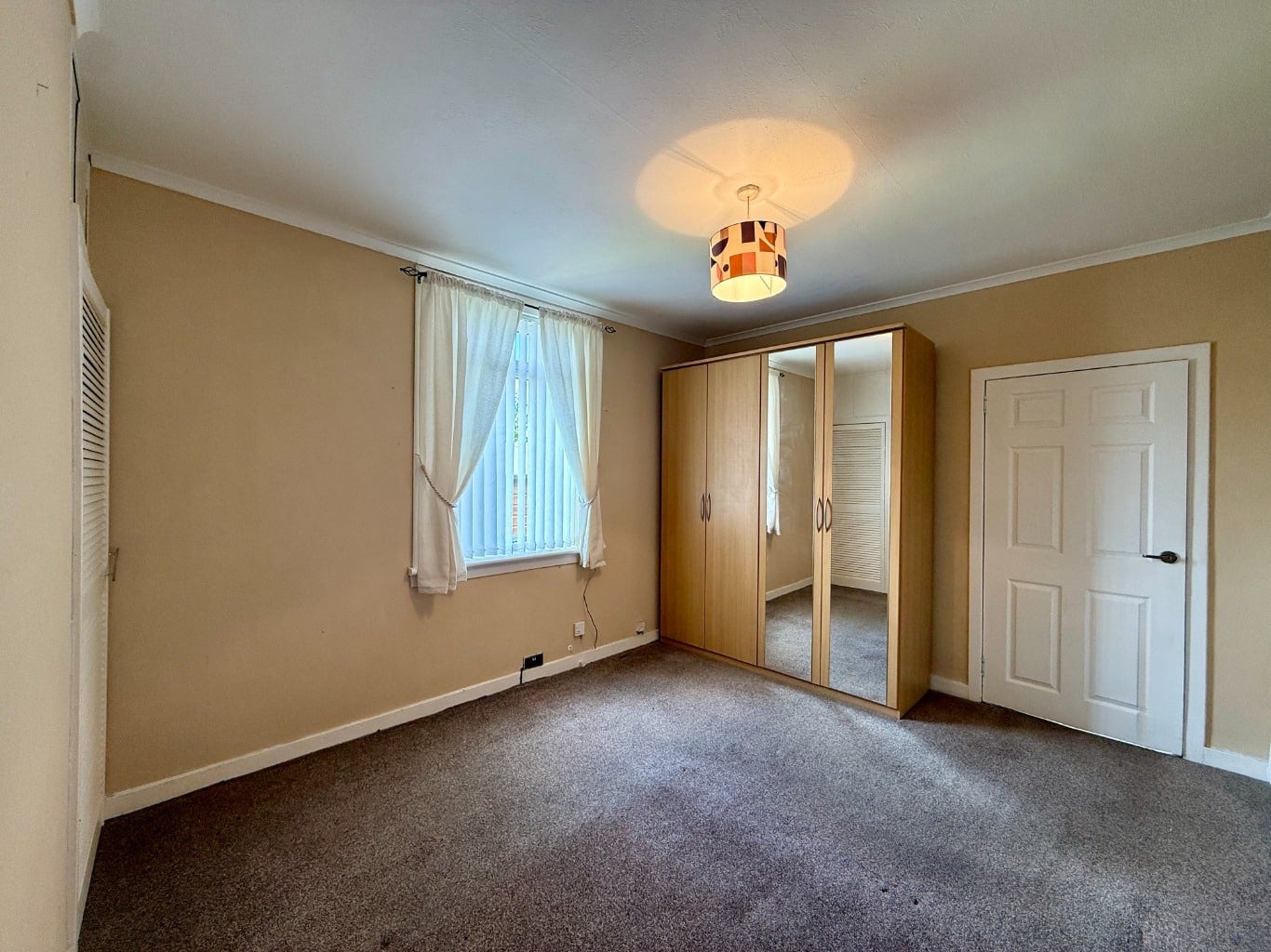 Flat Kilmarnock Road in Crosshouse