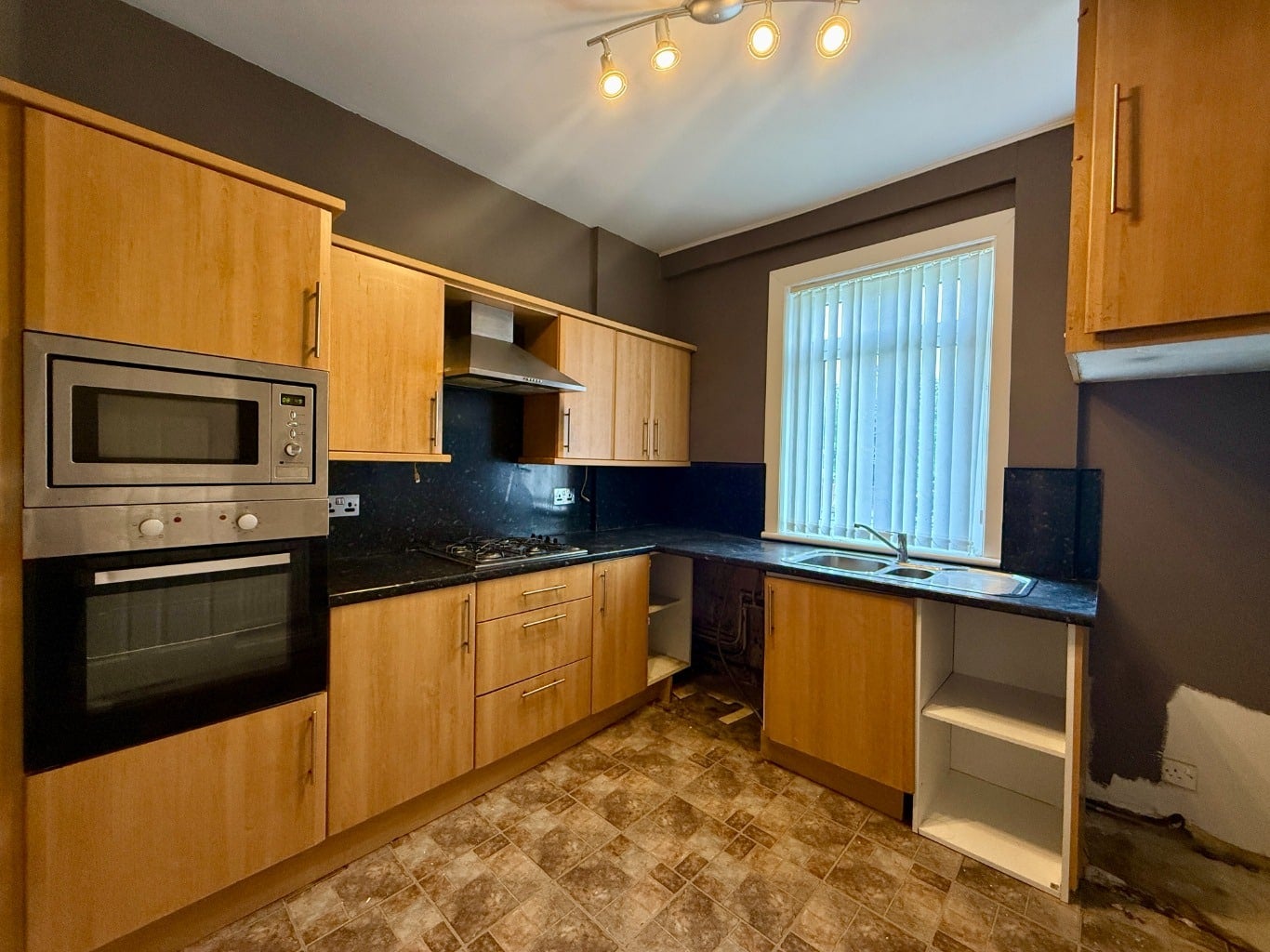 Flat Kilmarnock Road in Crosshouse