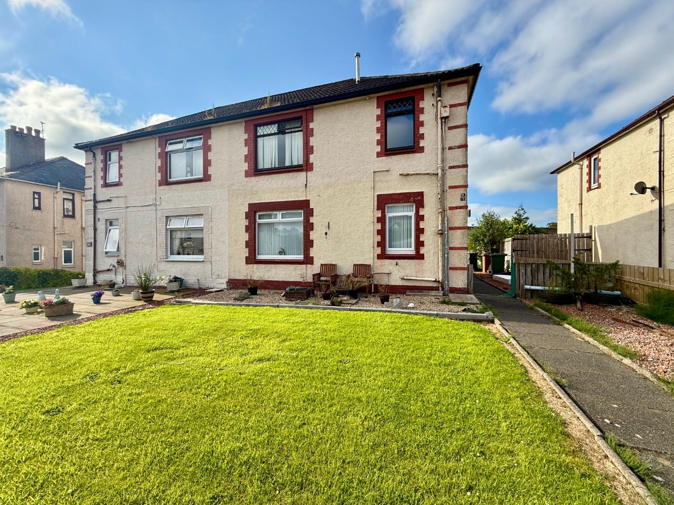 Flat Kilmarnock Road in Crosshouse