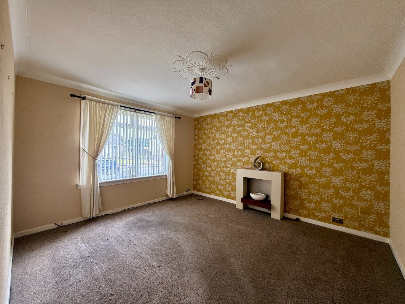 Flat Kilmarnock Road in Crosshouse