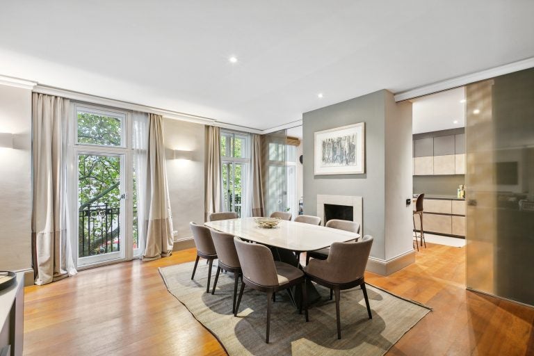 Flat Thurloe Place in Greater London