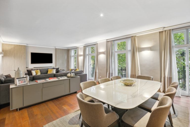 Flat Thurloe Place in Greater London