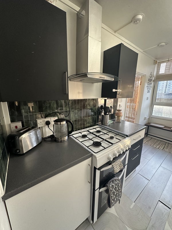 Room Tyers Street in Greater London