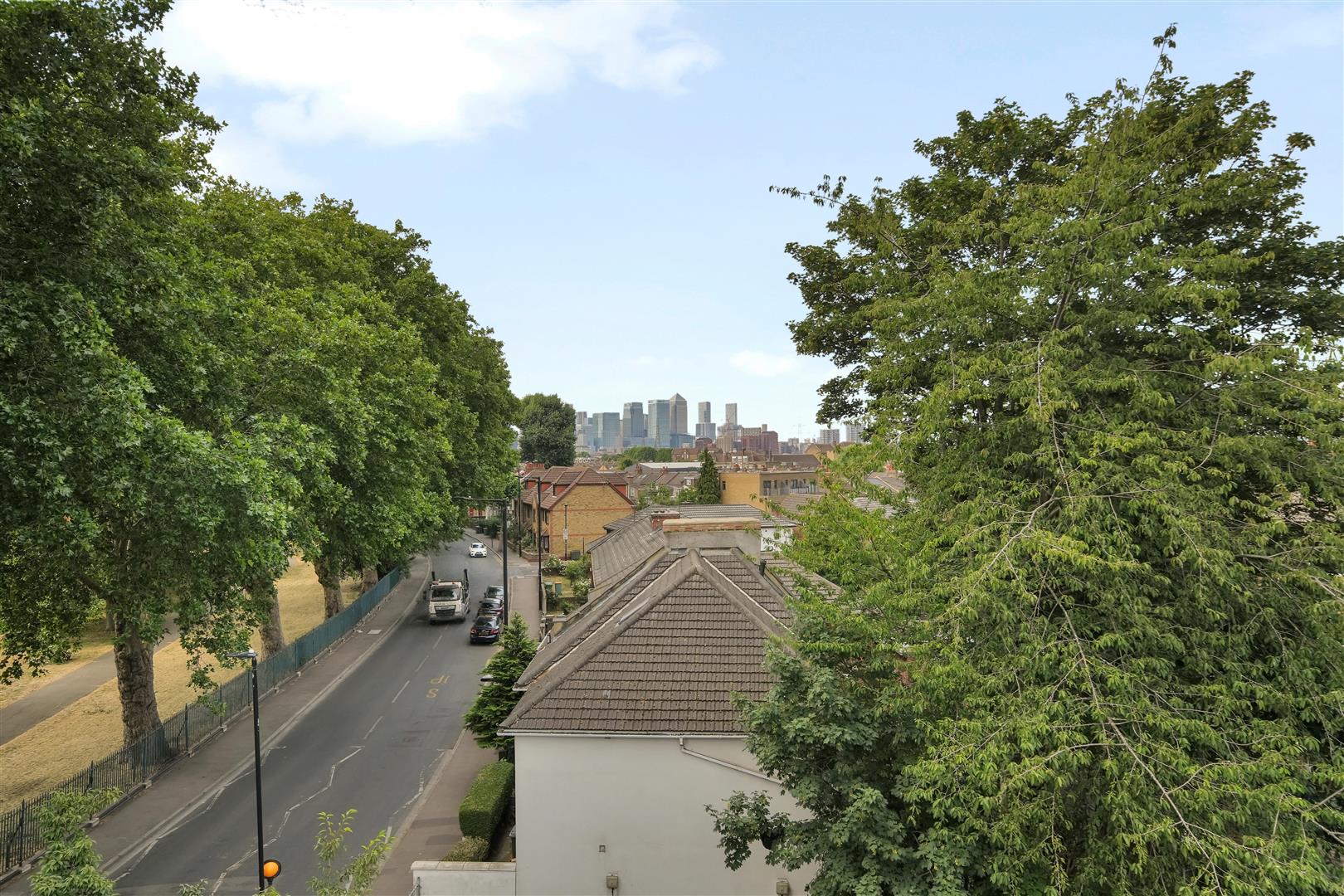 Flat Hermit Road in Greater London