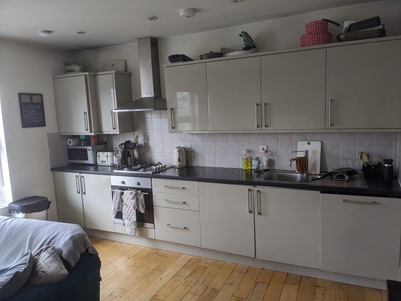 Room Trinity Road in Greater London