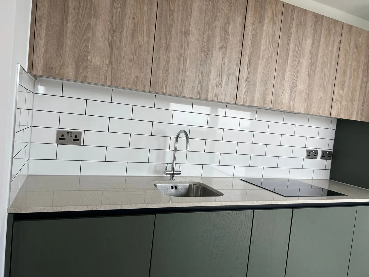 Flat Scrubs Lane in Greater London
