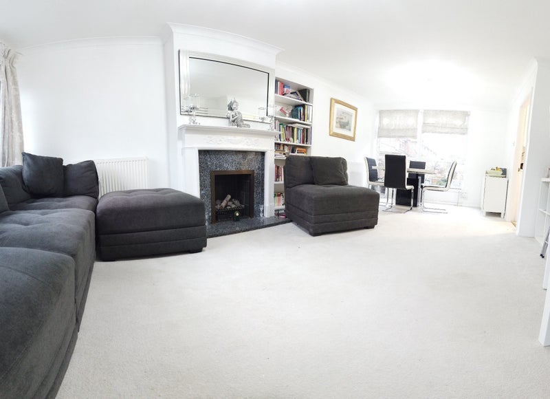 Room Boulters Court in Maidenhead